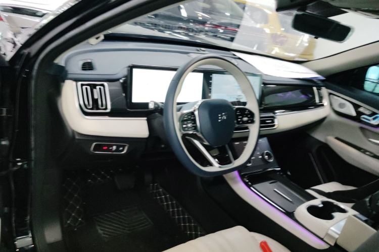 Used JETOUR Shanhai L7 2024 1.5T 120km ULTRA 7-Seater