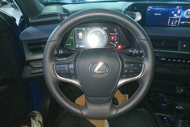 Used Lexus UX 2020 260h Explore & Adventure Edition