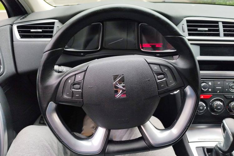 Used DS 5LS 2015 1.6T Comfort Edition THP160