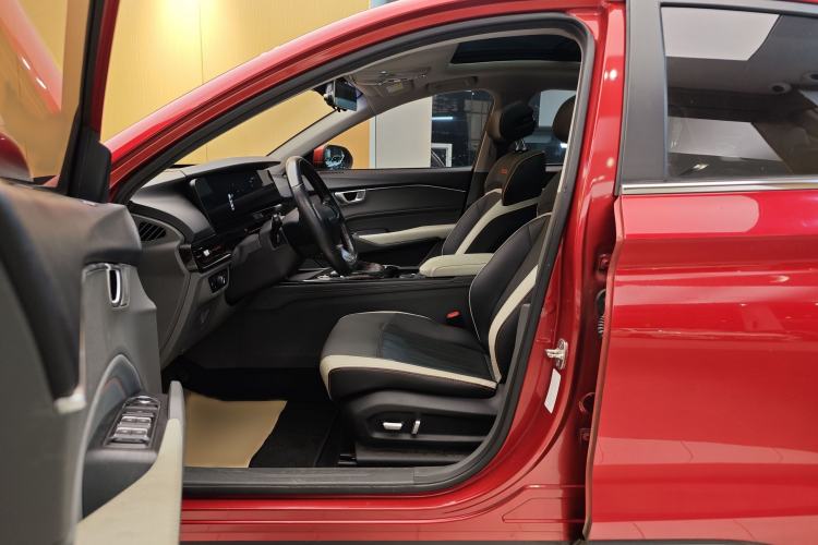 Used Baojun RC-6 2019 1.5T CVT 24-Hour Online Prestige Edition
