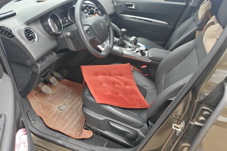 Used Peugeot 3008 2016 2.0L Manual Classic Edition
