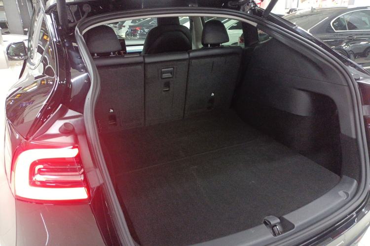 Used Tesla Model Y 2023 Rear-Wheel-Drive Version