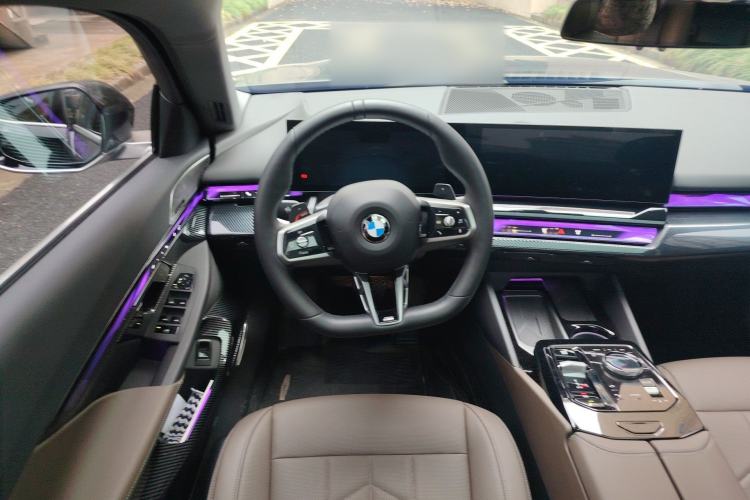 Used BMW 5 Series 2024 530Li Leading Model M Sport Package Steering Wheel