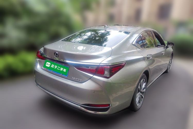 Used Lexus ES 2021 200 Excellence Edition Rear Right 45 Deg
