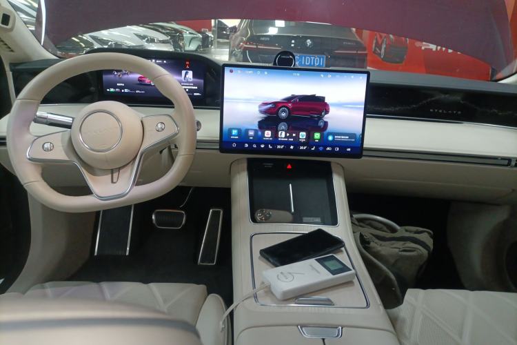 Used Hima Stelato S9 2025 Extended-Range Ultra Center Console