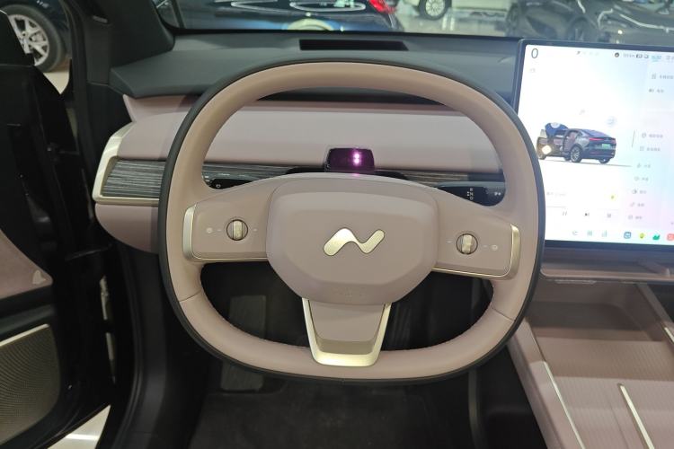 Used ONVO L60 2024 60 kWh Rear-Drive Version