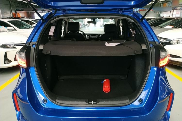 Used Honda LIFE 2021 1.5L CVT SPORT Heartbeat Edition Trunk