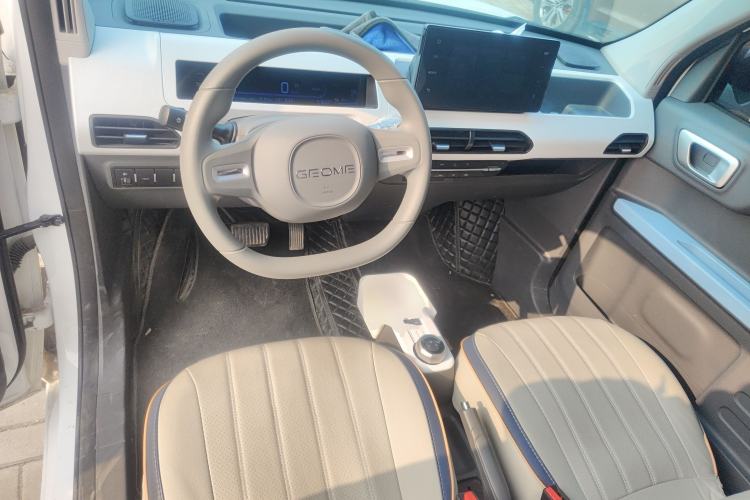 Used Geely Galaxy Panda 2024 Panda Mini 200km Endurance Bear