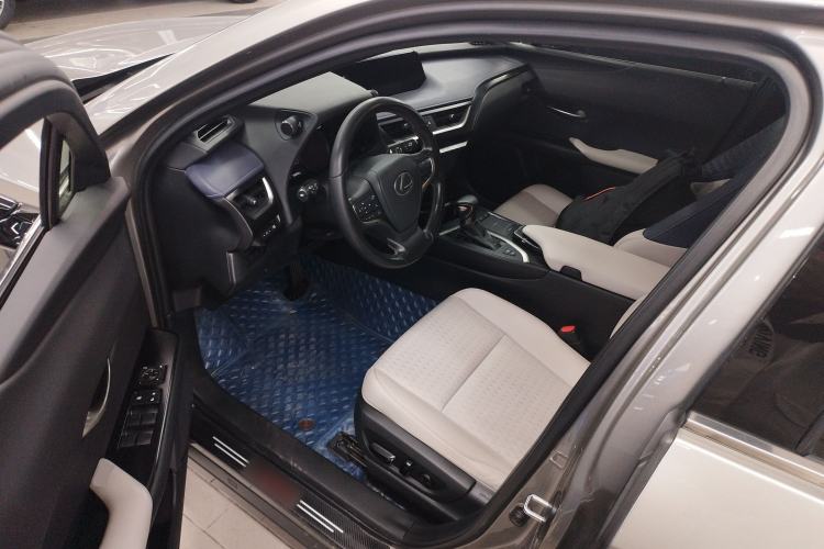 Used Lexus UX 2020 260h Explore & Adventure Edition