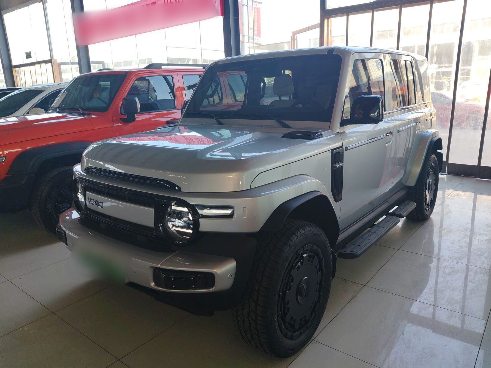 Под передней частью автомобиля