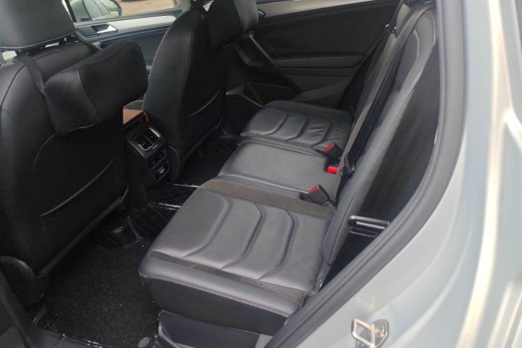 Used Volkswagen Tiguan L 2020 330TSI Automatic Two-Wheel Drive Panoramic Comfort Edition China VI Standard Left Rear Seat