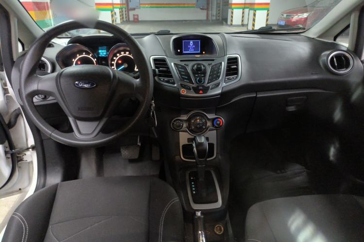 Used Ford Fiesta 2013 Hatchback 1.5L Automatic Fashion Edition Center Console