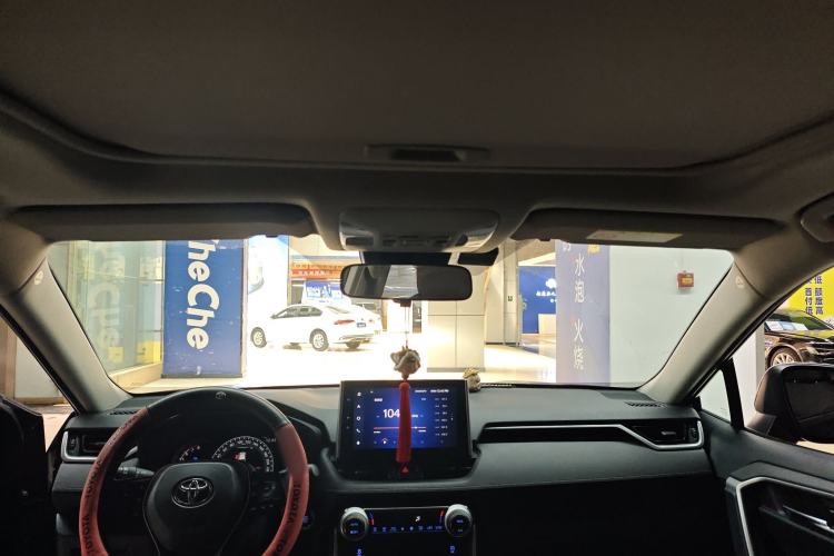 Used Toyota RAV4 2022 2.0L CVT 4x4 Fashion Edition
