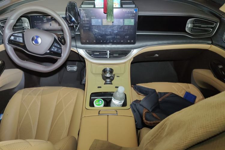 Used Denza D9 2025 DM-i Smart Drive 1020 Four-Wheel Drive Deluxe Model