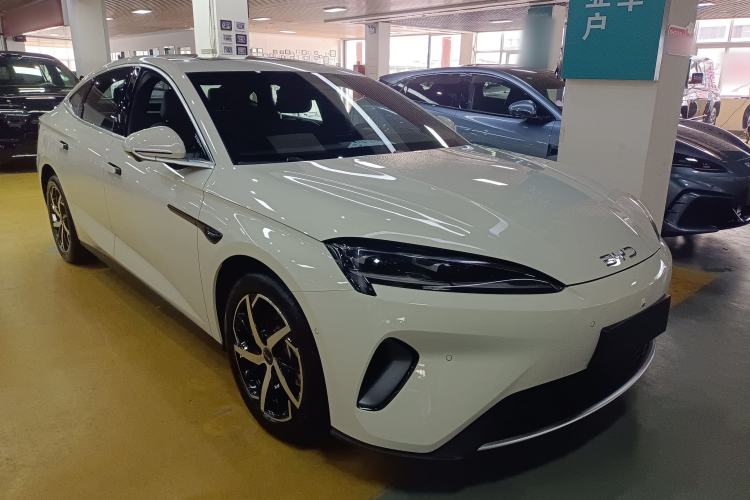 Used BYD Seal 07 DM-i 2026 DM-i 1.5T 135km Prestigious Edition Exterior 1