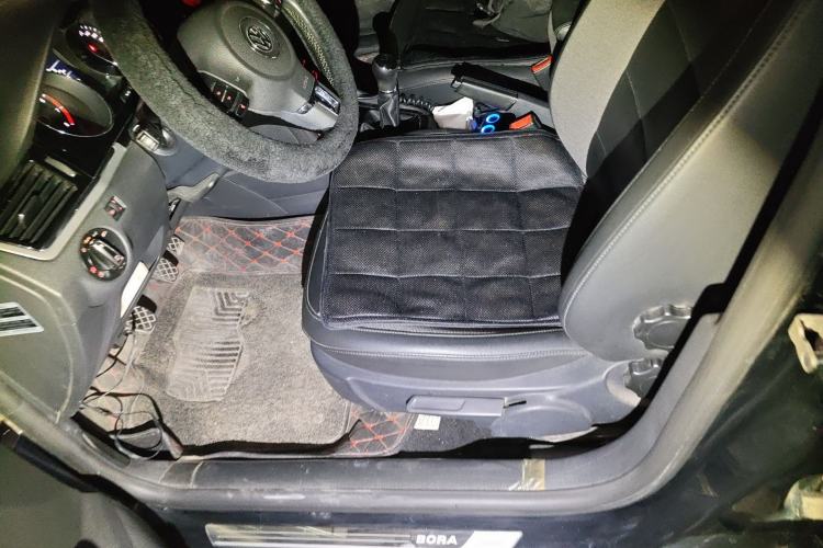 Used Volkswagen Bora 2015 Zhuihui Edition 1.6L Manual Comfort Model Left Front Seat