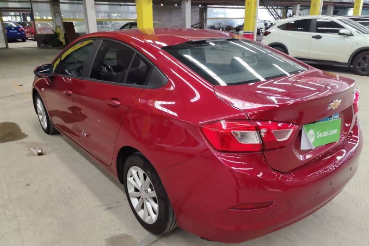 Used Chevrolet Cruze 2017 1.5L Automatic Pioneer Sunroof Edition
