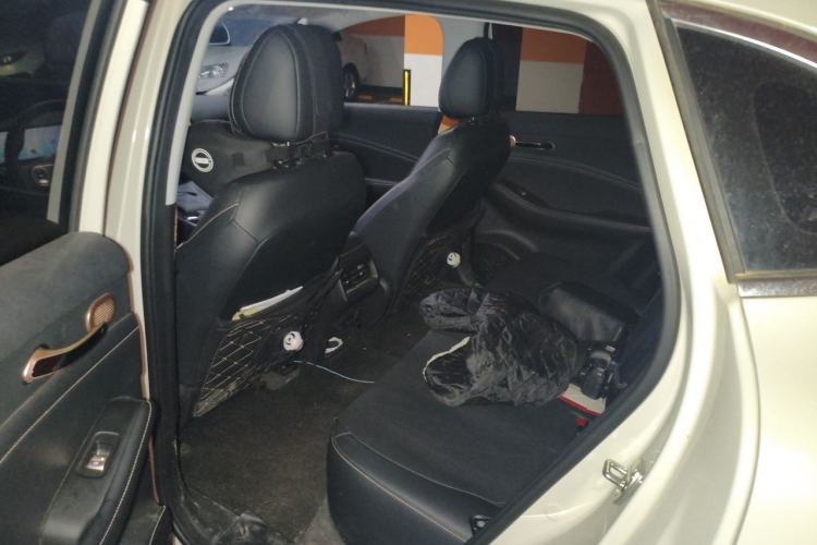 Used Baojun Yunhai 2024 140km Plug-in Hybrid Version
