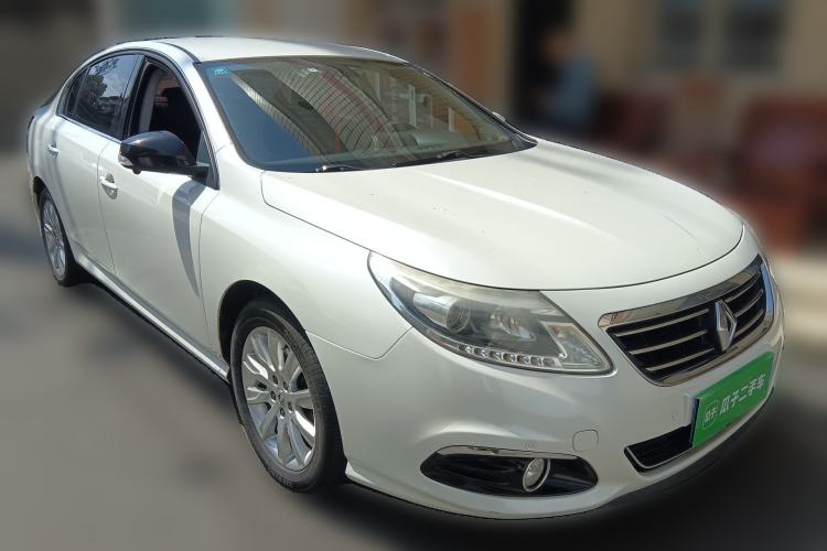 Used Renault Latitude 2015 2.0L CVT Fashion Edition Front Right 45 Deg