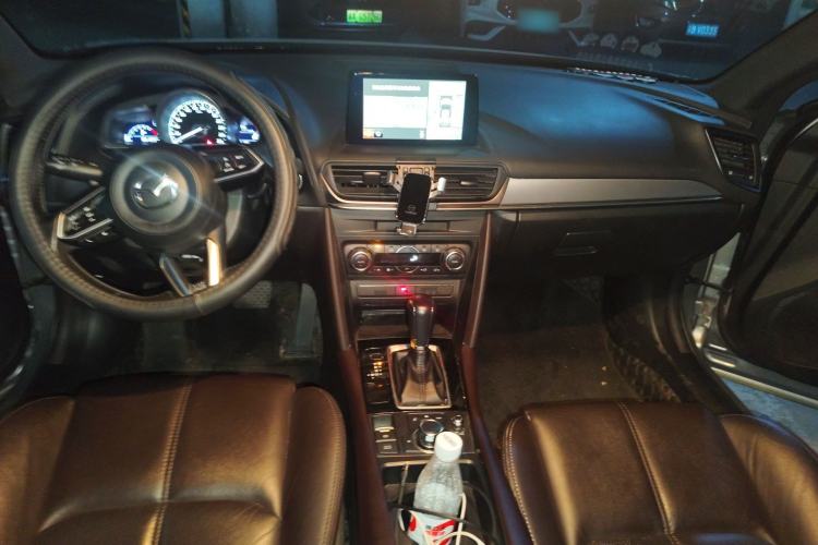 Used Mazda CX-4 2020 2.0L Automatic Two-Wheel Drive Blue Sky Luxury Edition Center Console