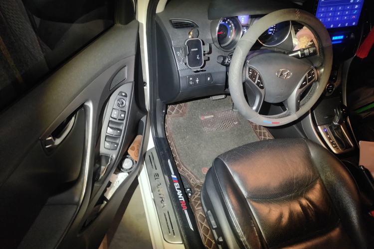 Used Hyundai Elantra (5th Generation / Langdong) 2015 1.6L Automatic Luxury Model