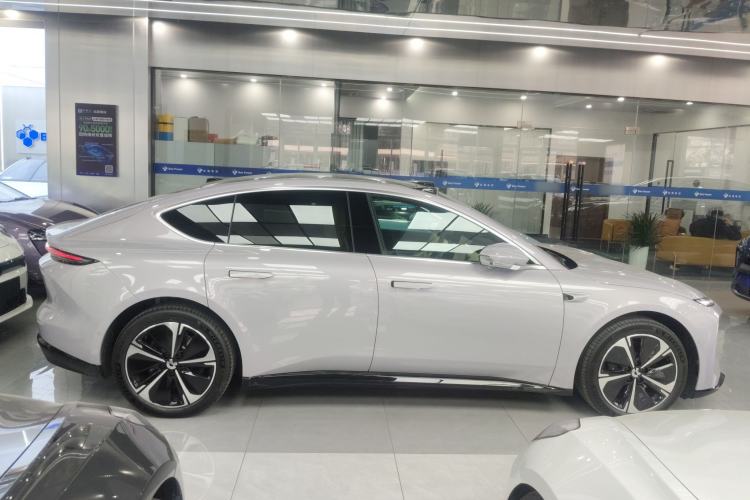 Used Nio ET5 2025 75 kWh