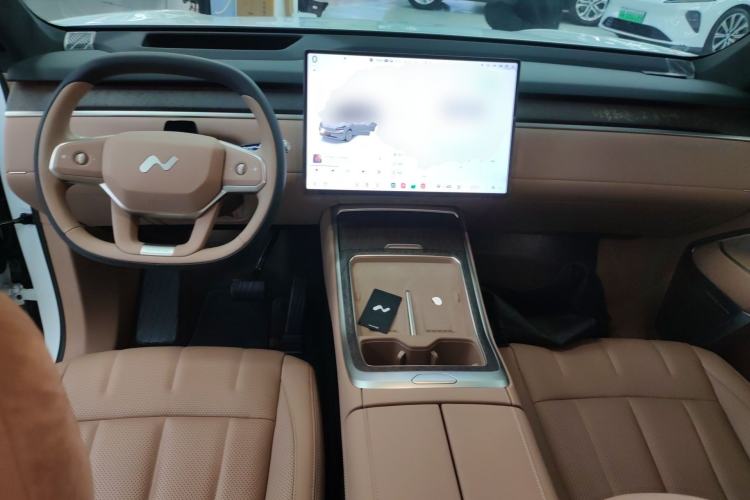 Used ONVO Luxeed L90 2025 Model—Ultra Six-Seater Version