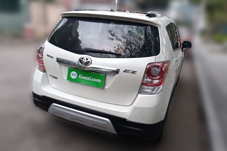 Used Toyota Verso 2015 180E CVT Crossover Edition Rear Right 45 Deg