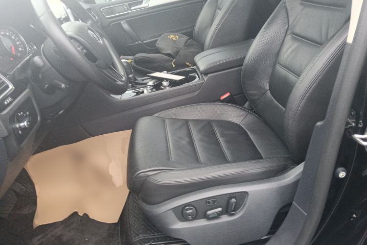 Used Volkswagen Touareg 2017 3.0 TSI Touareg Edition Left Front Seat