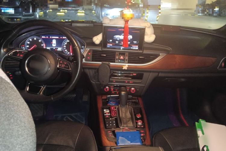 Used Audi A6L 2018 30th Anniversary Edition 35 TFSI Sport Edition Center Console