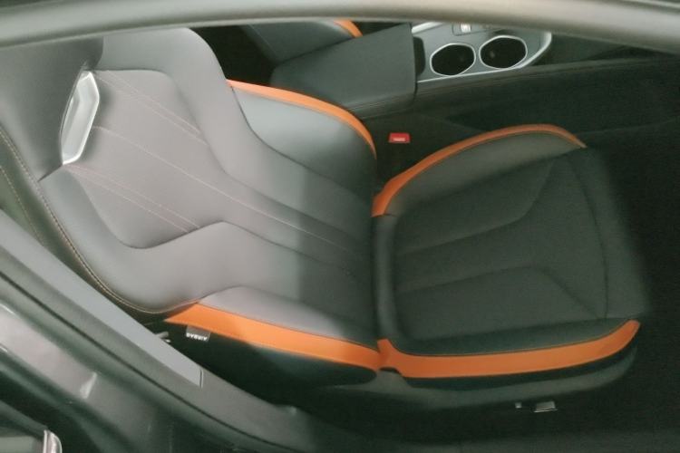 Used Changan UNI-V 2025 Model Third-Generation 1.5T 500Bar Prestige Edition