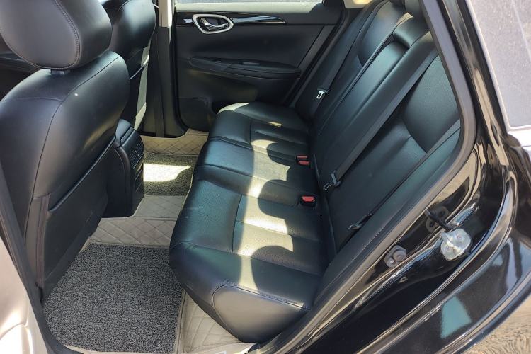 Used Nissan Sylphy 2019 1.6XV CVT Smart Connect Luxury Edition China VI Standard Left Rear Seat