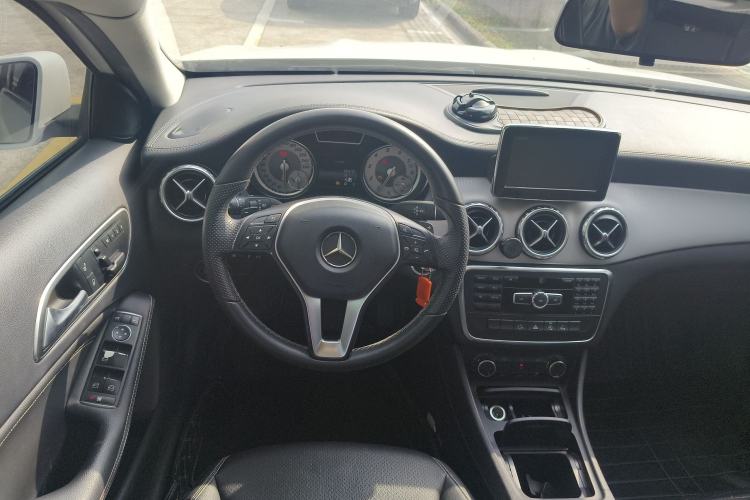 Used Mercedes-Benz GLA 2015 GLA 200 Fashion Model Steering Wheel