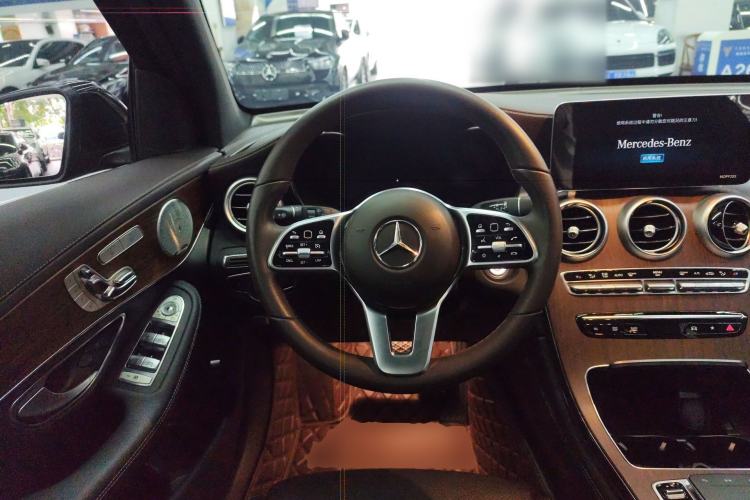 Used Mercedes-Benz GLC 2021 GLC 300 L 4MATIC Dynamic Model Steering Wheel