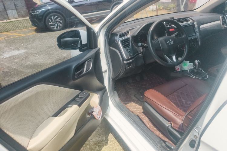 Used Honda Greiz 2016 1.5L Manual Classic Edition