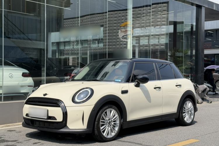 Used MINI 2022 Updated 1.5T COOPER Classic Edition Five-Door Version