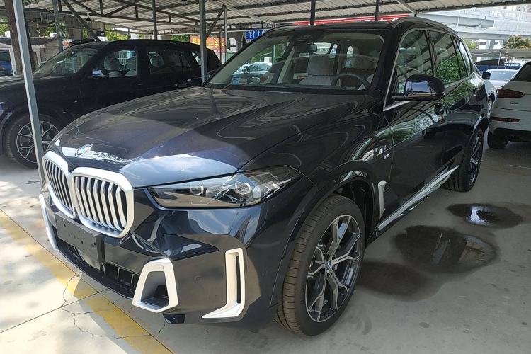 Used BMW X5 2023 xDrive 30Li Luxury M Sport Package