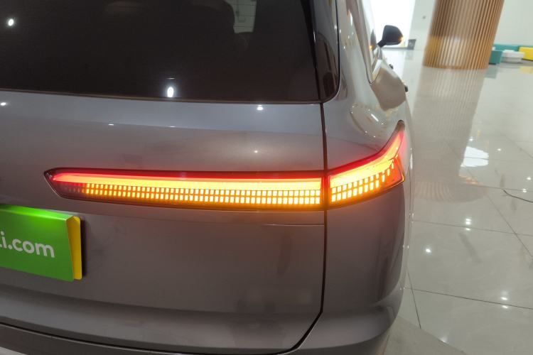 Used ONVO Luxeed L90 2025 Model—Ultra Six-Seater Version