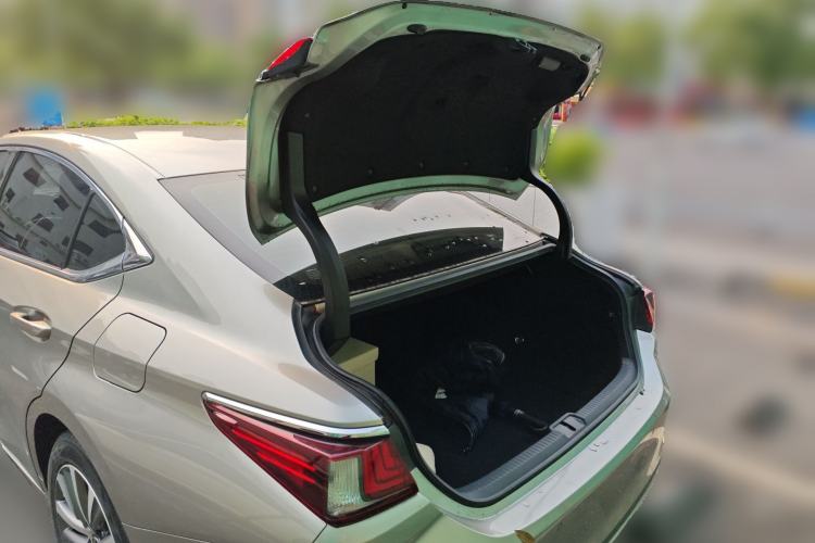 Used Lexus ES 2020 200 Excellence Edition