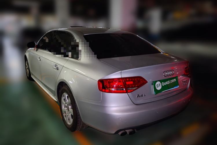 Used Audi A4L 2012 2.0 TFSI automatic Comfort trim level