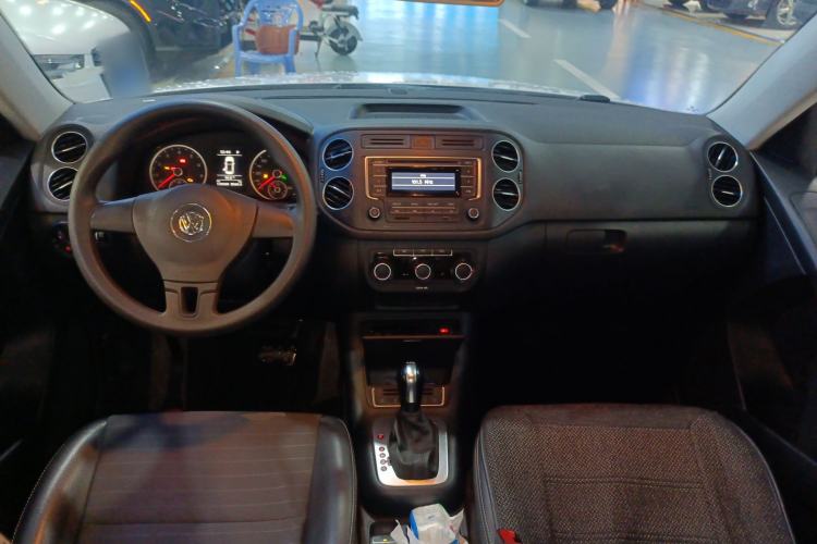 Used Volkswagen Tiguan L 2016 280TSI Automatic Two-Wheel-Drive Silk Road Style Edition
