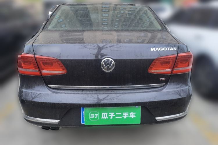 Used Volkswagen Magotan 2013 2.0 TSI Prestige Model
