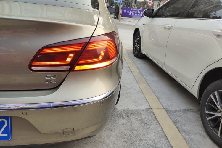 Used Volkswagen FAW-Volkswagen CC 2016 1.8TSI Luxury Model
