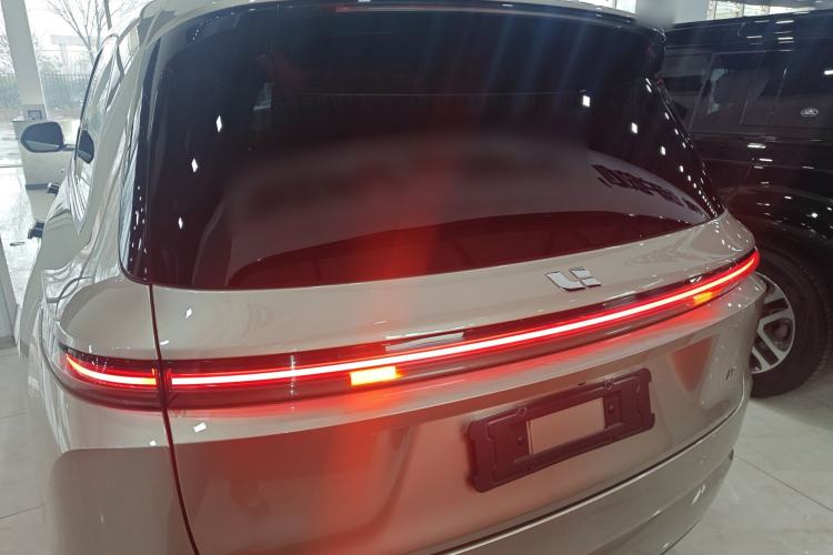 Used Li Auto L9 2024 Ultra Model Exterior 4