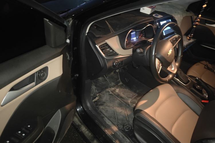 Used Chevrolet Monza 2022 320 Automatic Enjoyment Sunroof Version Driver Seat