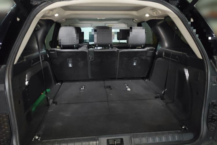 Used Land Rover Discovery 2017 3.0 SC V6 SE Trunk