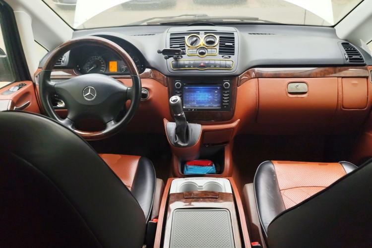 Used Xinkai Vito 2015 3.0L Standard Edition Center Console