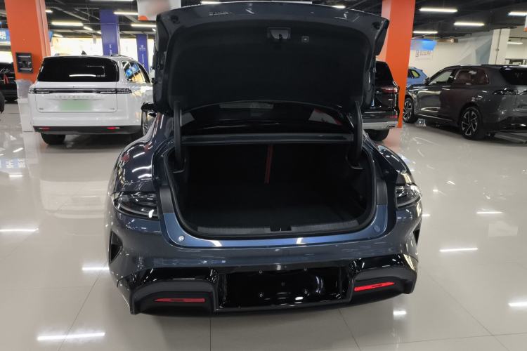 Used Xiaomi Auto SU7 2024 Four-Wheel Drive Ultra-Long Range Advanced Intelligent Driving Max Edition