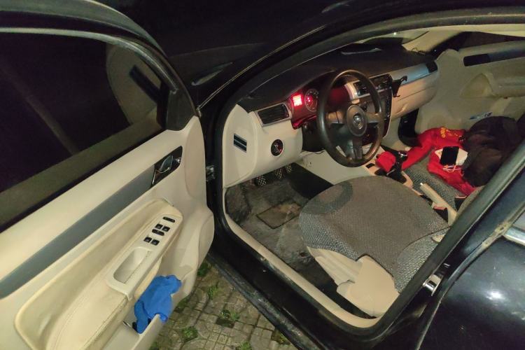 Used Volkswagen Bora 2011 1.6L Manual Fashion Edition Driver Seat