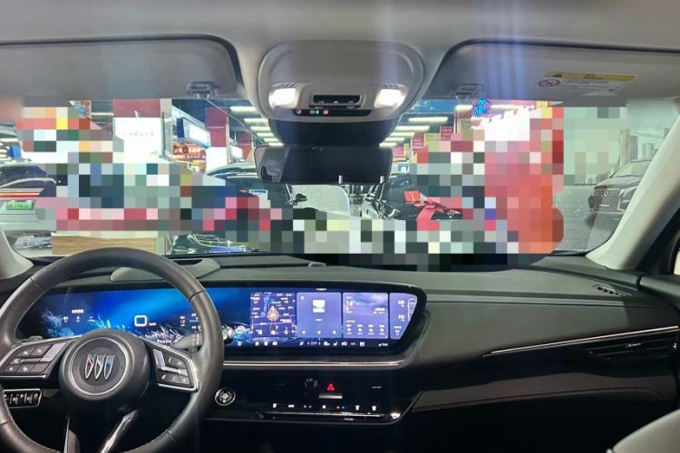 Used Buick Envision 2025 Encore Plus 28T Two-Wheel-Drive Platinum Edition